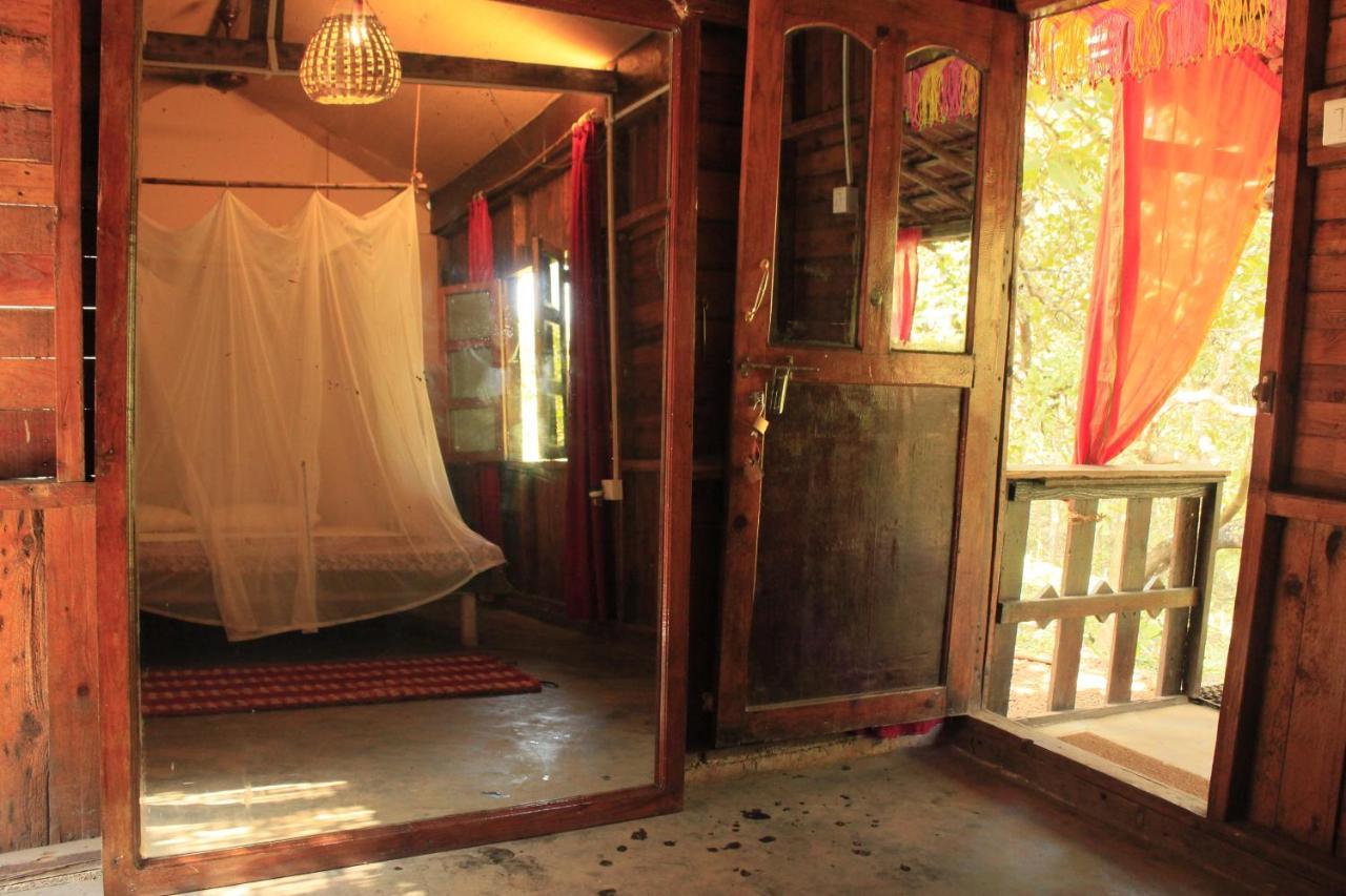 Galaxy Jungle Huts Hotell Agonda Eksteriør bilde